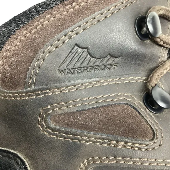 Columbia Newton Ridge Waterproof Hiking Boots
