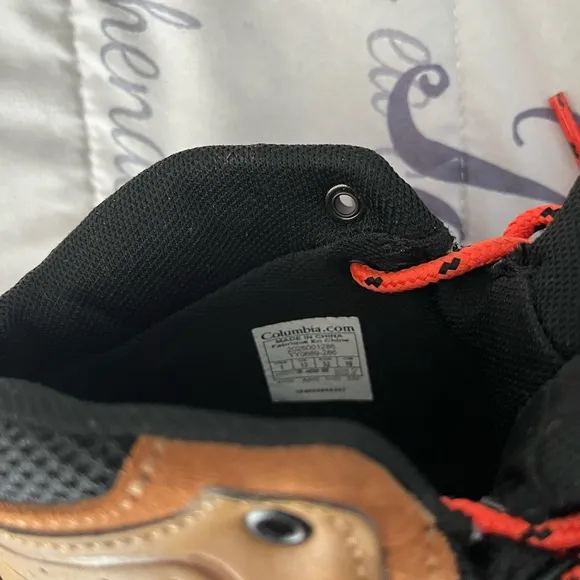 Columbia  Omni-Grip hiking boots