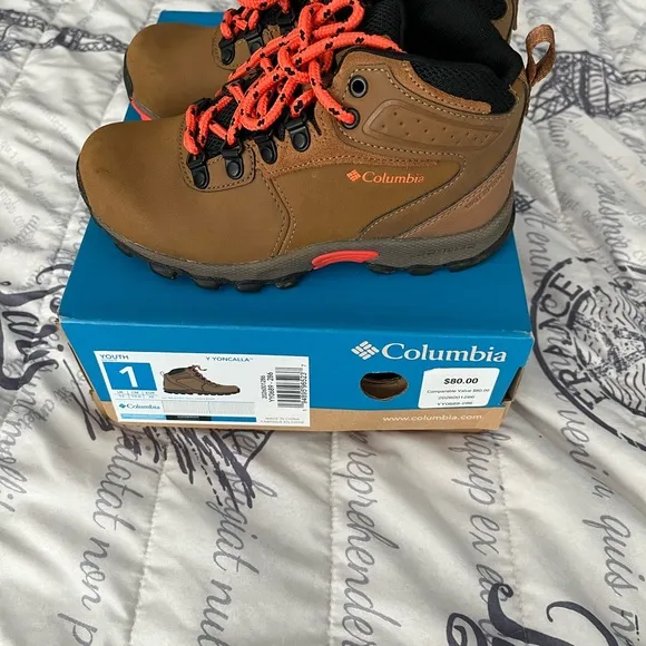 Columbia  Omni-Grip hiking boots