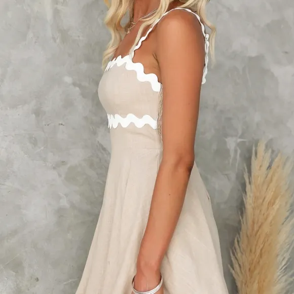 Contour Charm Square Neck Dress - Tan