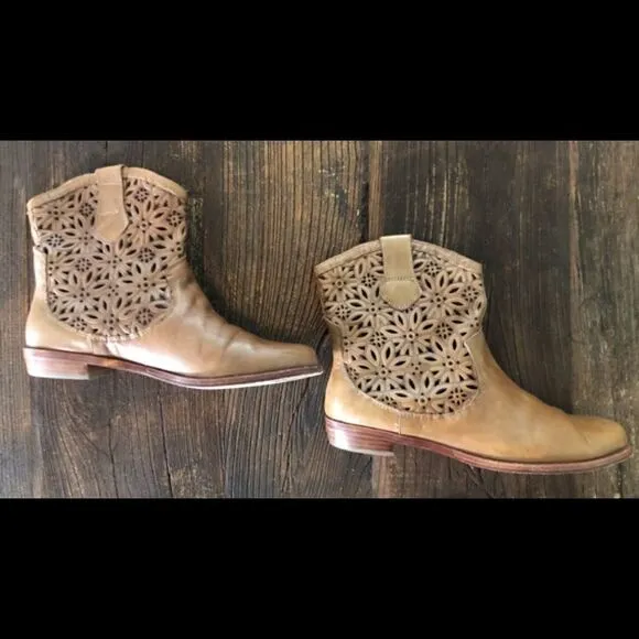 Corso Como Spiro - Whiskey Burnish Laser Cut Boots