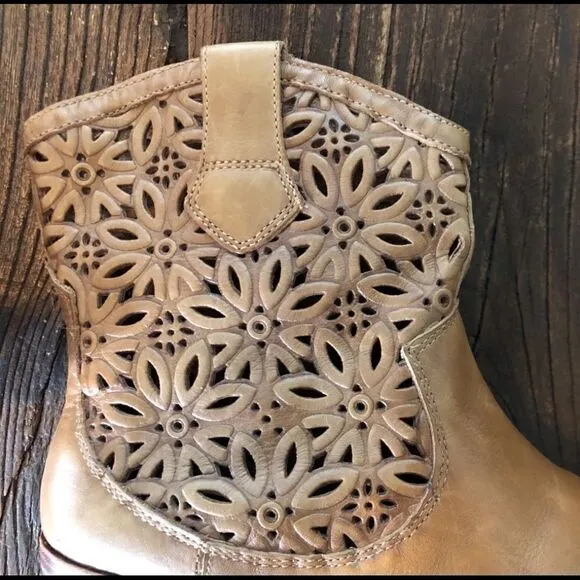 Corso Como Spiro - Whiskey Burnish Laser Cut Boots