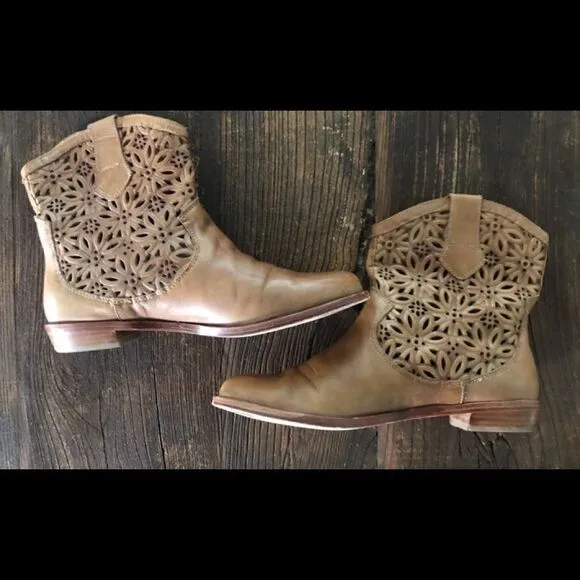 Corso Como Spiro - Whiskey Burnish Laser Cut Boots