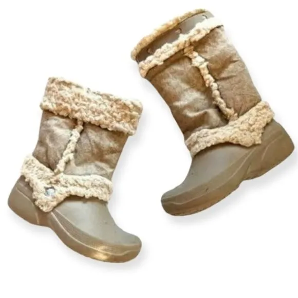 CROCS Womens Nadia Furry Winter Boots Sherpa Fleece Lined Tan Size 7