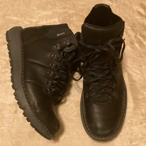 Danner Goretex Vertigo 917 Black Leather Boots