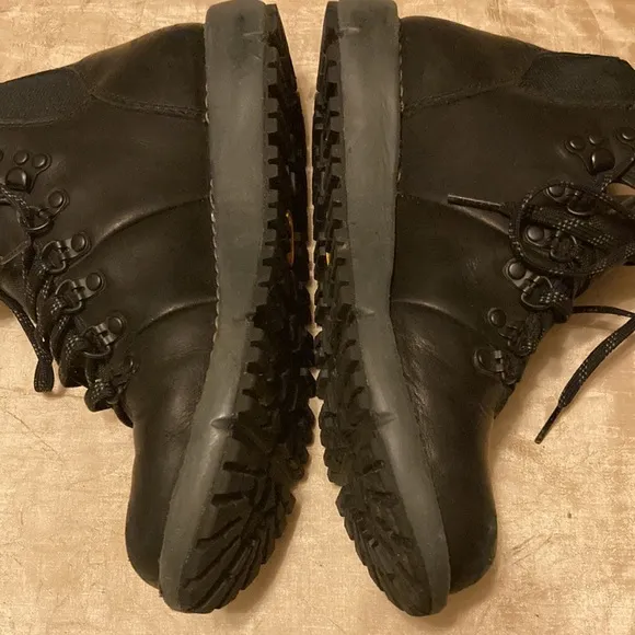 Danner Goretex Vertigo 917 Black Leather Boots