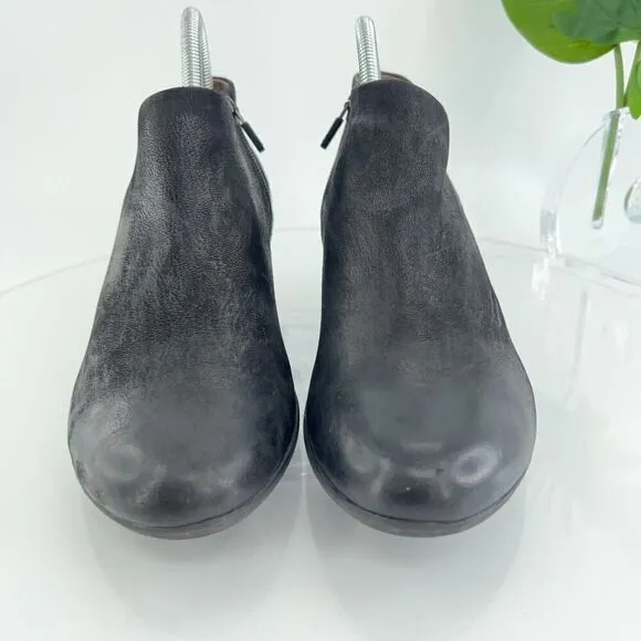 Dansko Women's Raina Bootie Size 39 8 Round Heel Black Nubuck Leather Shoes