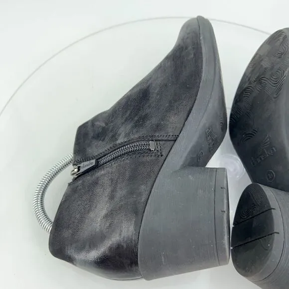 Dansko Women's Raina Bootie Size 39 8 Round Heel Black Nubuck Leather Shoes