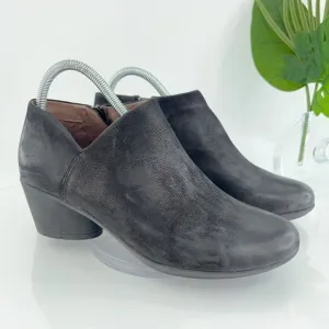 Dansko Women's Raina Bootie Size 39 8 Round Heel Black Nubuck Leather Shoes
