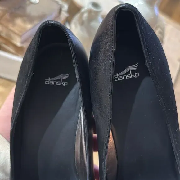 Dansko Black Dress Shoe with Block Heel 41/11. B86