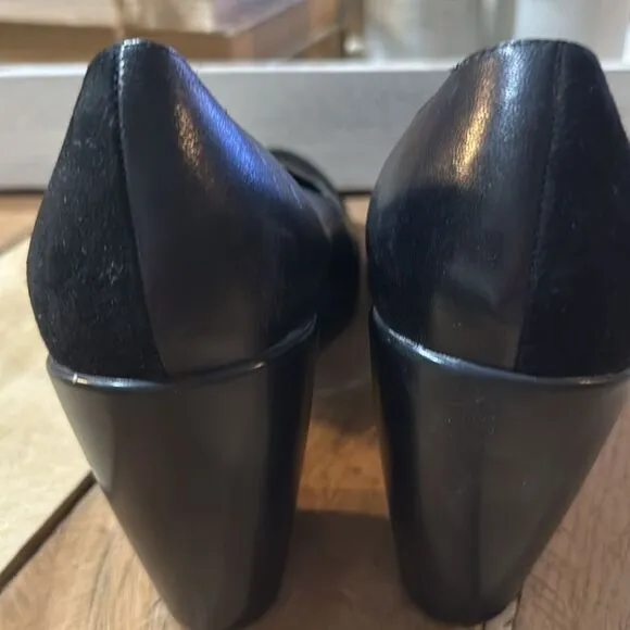 Dansko Black Dress Shoe with Block Heel 41/11. B86