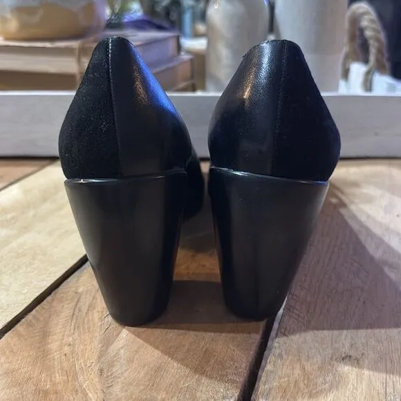Dansko Black Dress Shoe with Block Heel 41/11. B86