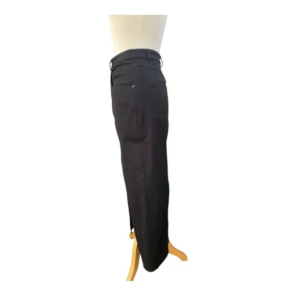 De Rococo Black Denim Skirt - Perfect for Spring/Summer - Size Small