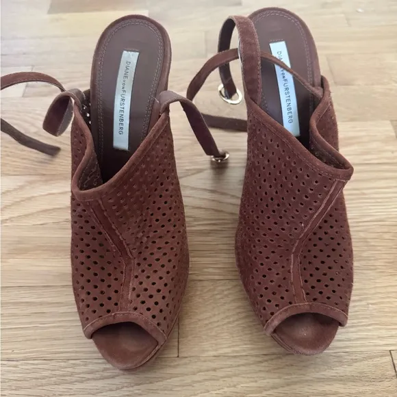 Diane Von Furstenberg  DVF Brown Suede Wedge Sandals
