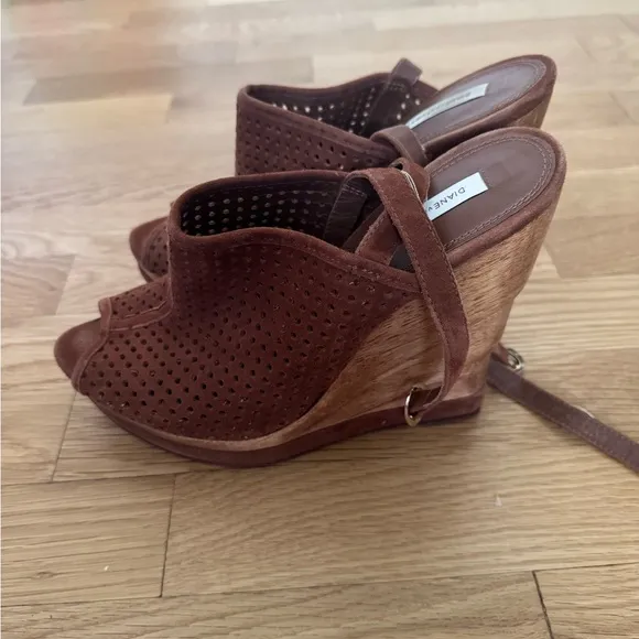 Diane Von Furstenberg  DVF Brown Suede Wedge Sandals