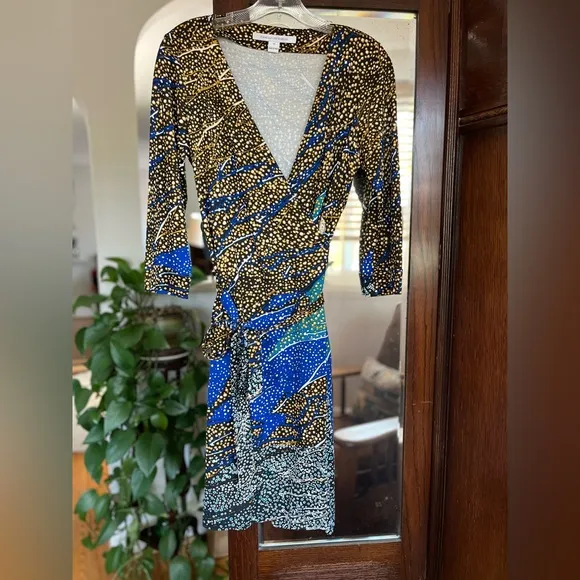 Dianne Von Furstenberg Julian Silk Jersey Wrap Dress.  Size 10