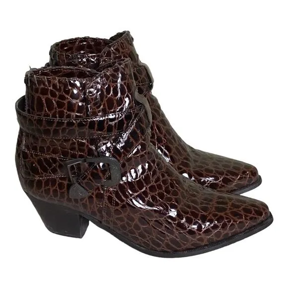 Dingo Women boot 9.5 patent Leather Croc ankle boots Wrap Belt Detail Western