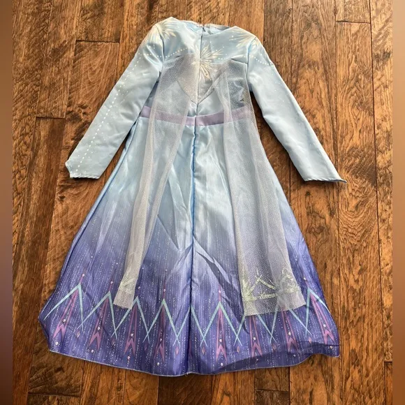 Disney Frozen 2 Deluxe Elsa Dress (7/8) with shoes (sz lg) and headband