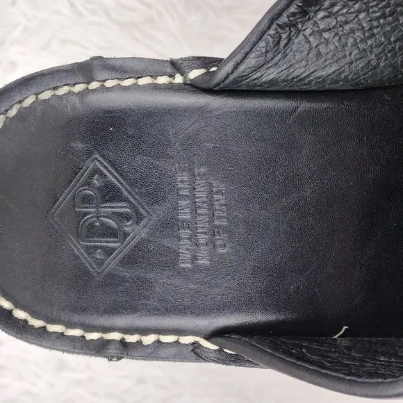 DJP Donald Pliner Black Leather Upper Almond Toe Block Heel Slip On Mule Shoe