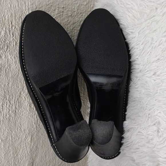 DJP Donald Pliner Black Leather Upper Almond Toe Block Heel Slip On Mule Shoe