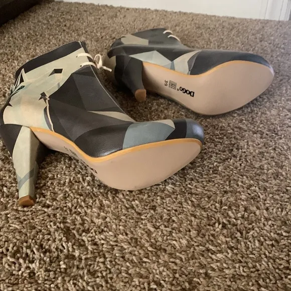 DOGO Booties NWOB