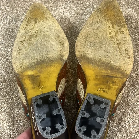 Donald J Pliner size 8.5 Western couture slides