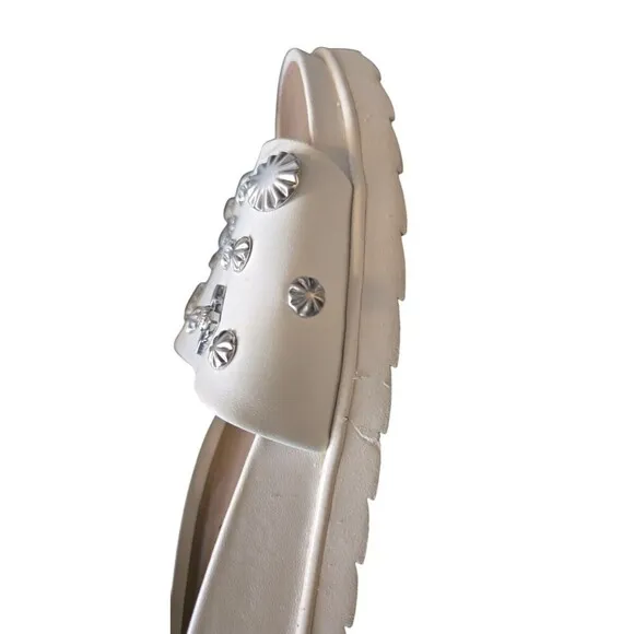 Donald Pliner Cailo Sandals Womens 7M White Leather Silver Studded Slide