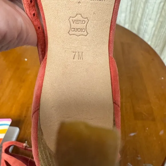 Donald Pliner open toe tassel stiletto heel pumps shoes size 7 salmon pink suede