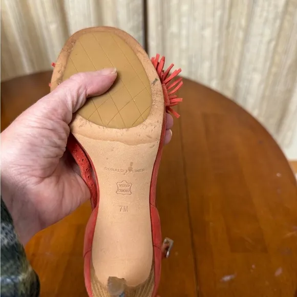 Donald Pliner open toe tassel stiletto heel pumps shoes size 7 salmon pink suede