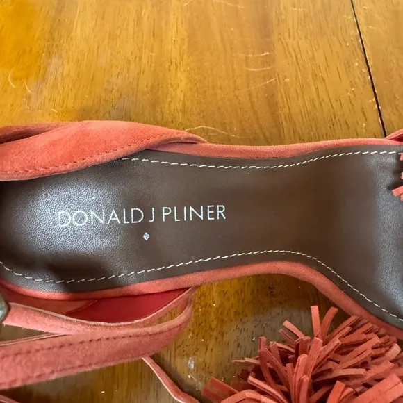 Donald Pliner open toe tassel stiletto heel pumps shoes size 7 salmon pink suede
