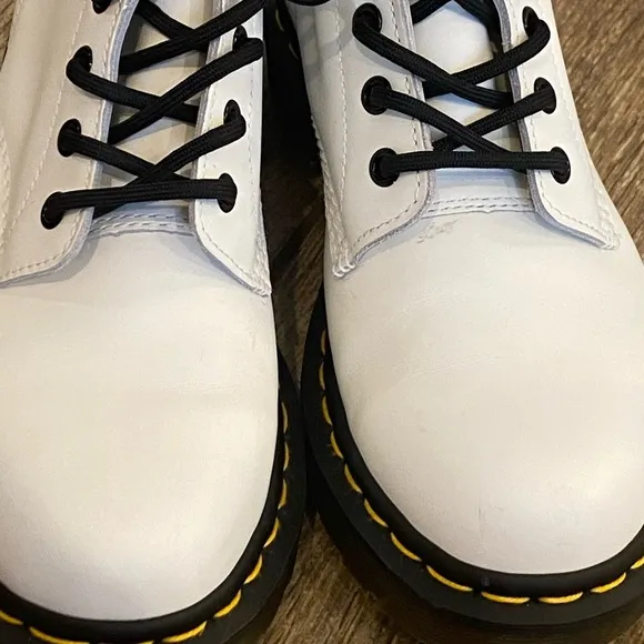 Dr. Doc Martens White Combat Lace Up Leather Boots Womens Size 8 11821 Grunge
