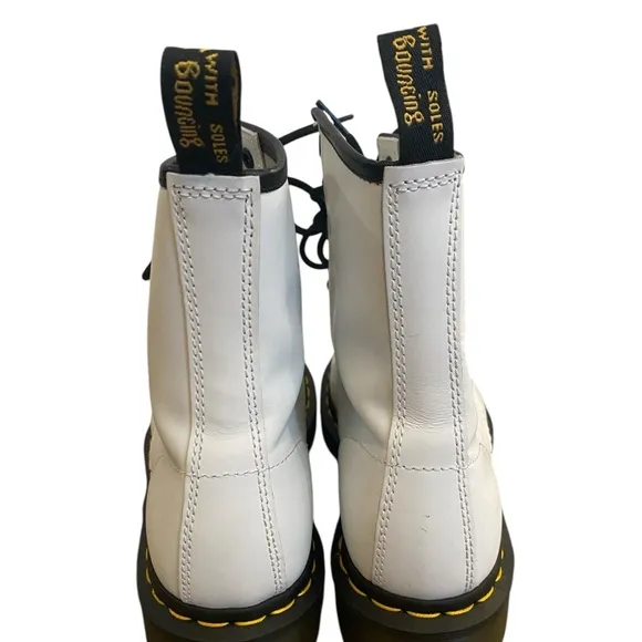 Dr. Doc Martens White Combat Lace Up Leather Boots Womens Size 8 11821 Grunge