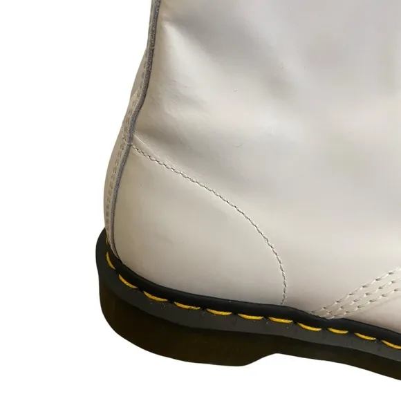 Dr. Doc Martens White Combat Lace Up Leather Boots Womens Size 8 11821 Grunge