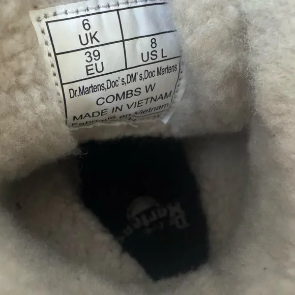 Dr. Martens black airwair combs faux shearling lined casual boots