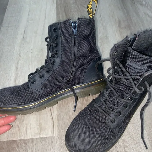 Dr Marten’s Combs Extra Tough Poly Casual Black Combat Boots Size 3 for boys