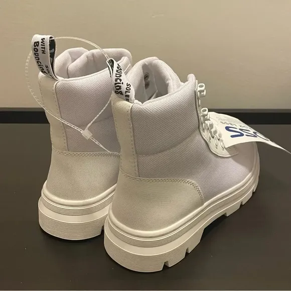 DR. MARTENS Combs Poly Casual Boots in White Ajax Extra Tough Poly