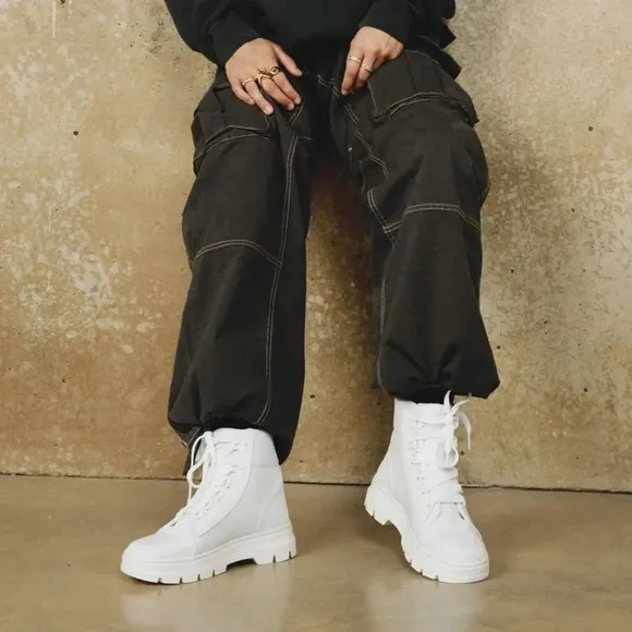 DR. MARTENS Combs Poly Casual Boots in White Ajax Extra Tough Poly