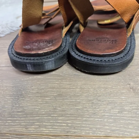 Dr Martens Kennet Ligh Brown Buckle Strap Leather Flat Gladiator Sandals Size 11