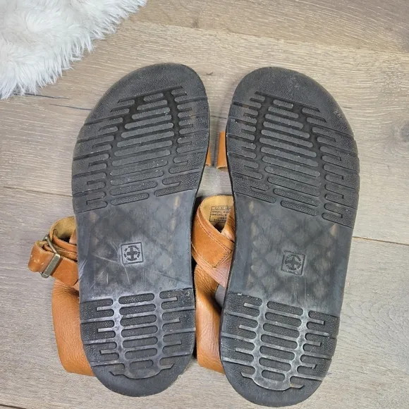 Dr Martens Kennet Ligh Brown Buckle Strap Leather Flat Gladiator Sandals Size 11