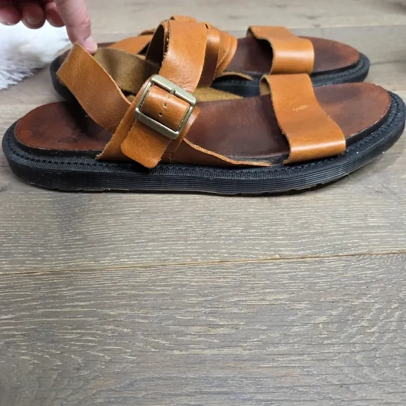 Dr Martens Kennet Ligh Brown Buckle Strap Leather Flat Gladiator Sandals Size 11