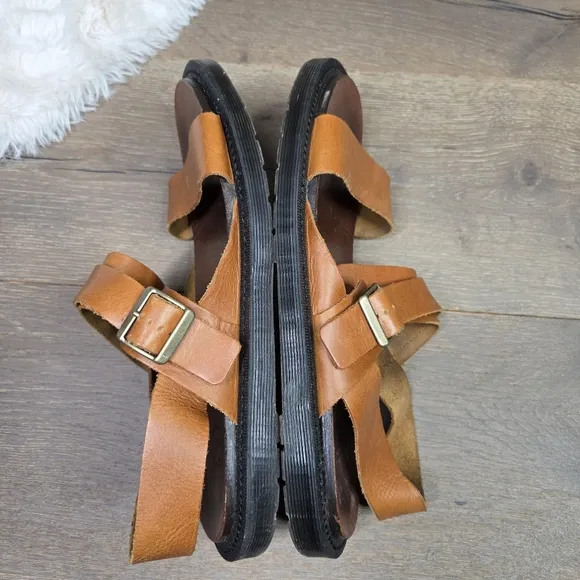 Dr Martens Kennet Ligh Brown Buckle Strap Leather Flat Gladiator Sandals Size 11