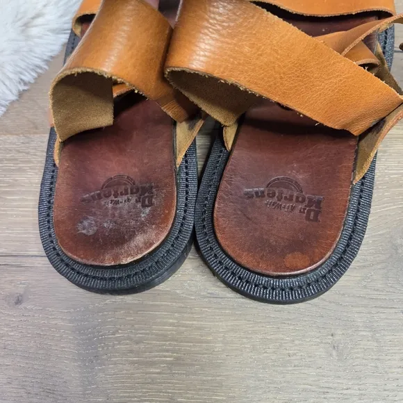 Dr Martens Kennet Ligh Brown Buckle Strap Leather Flat Gladiator Sandals Size 11