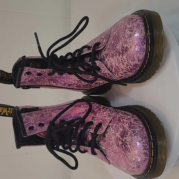 Dr. Martens Pink Disco Crinkle Core Kids Boot EU34 Girls Sz 4 NWOT