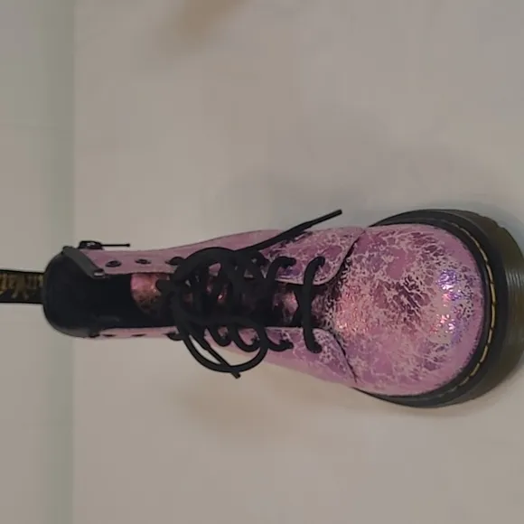 Dr. Martens Pink Disco Crinkle Core Kids Boot EU34 Girls Sz 4 NWOT