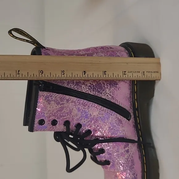 Dr. Martens Pink Disco Crinkle Core Kids Boot EU34 Girls Sz 4 NWOT