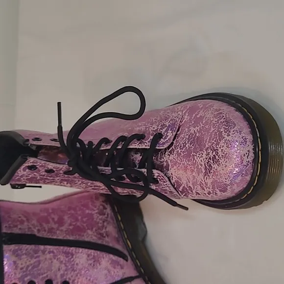 Dr. Martens Pink Disco Crinkle Core Kids Boot EU34 Girls Sz 4 NWOT