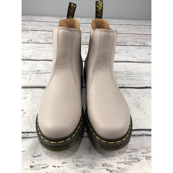 Dr. Martens Women's‎ 2976 Virginia Leather Chelsea Ankle Boots Vintage Taupe 11