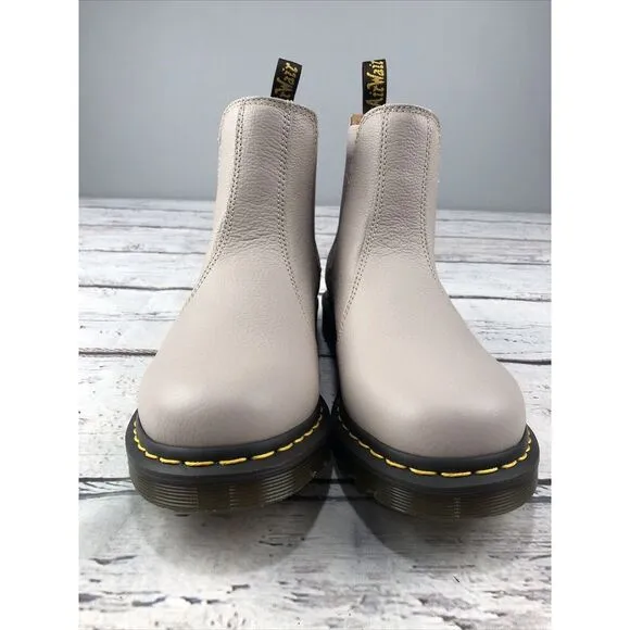 Dr. Martens Women's‎ 2976 Virginia Leather Chelsea Ankle Boots Vintage Taupe 11
