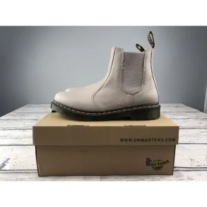 Dr. Martens Women's‎ 2976 Virginia Leather Chelsea Ankle Boots Vintage Taupe 11