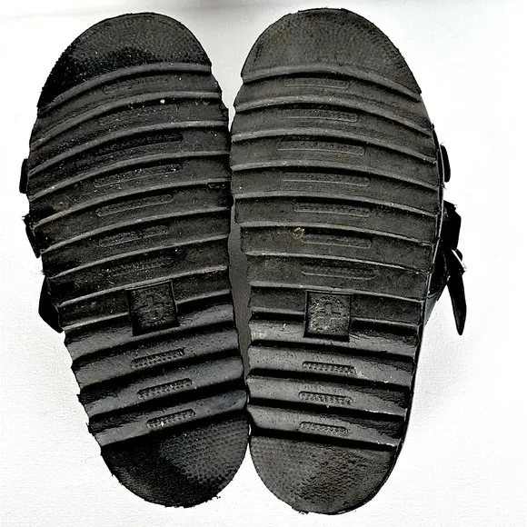 Dr. Martens Women's Blaire Hydro Leather Slide Sandals black size 7 women’s